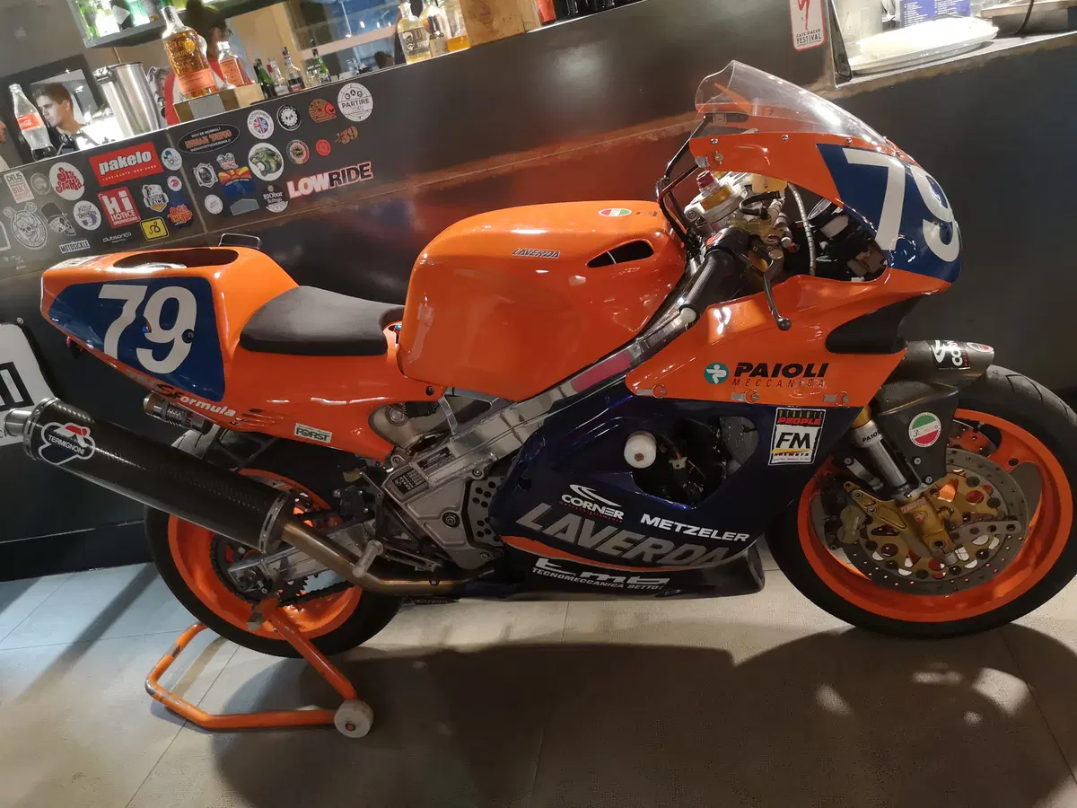Il 6 cilindri Laverda da Special Mr. Martini (3)