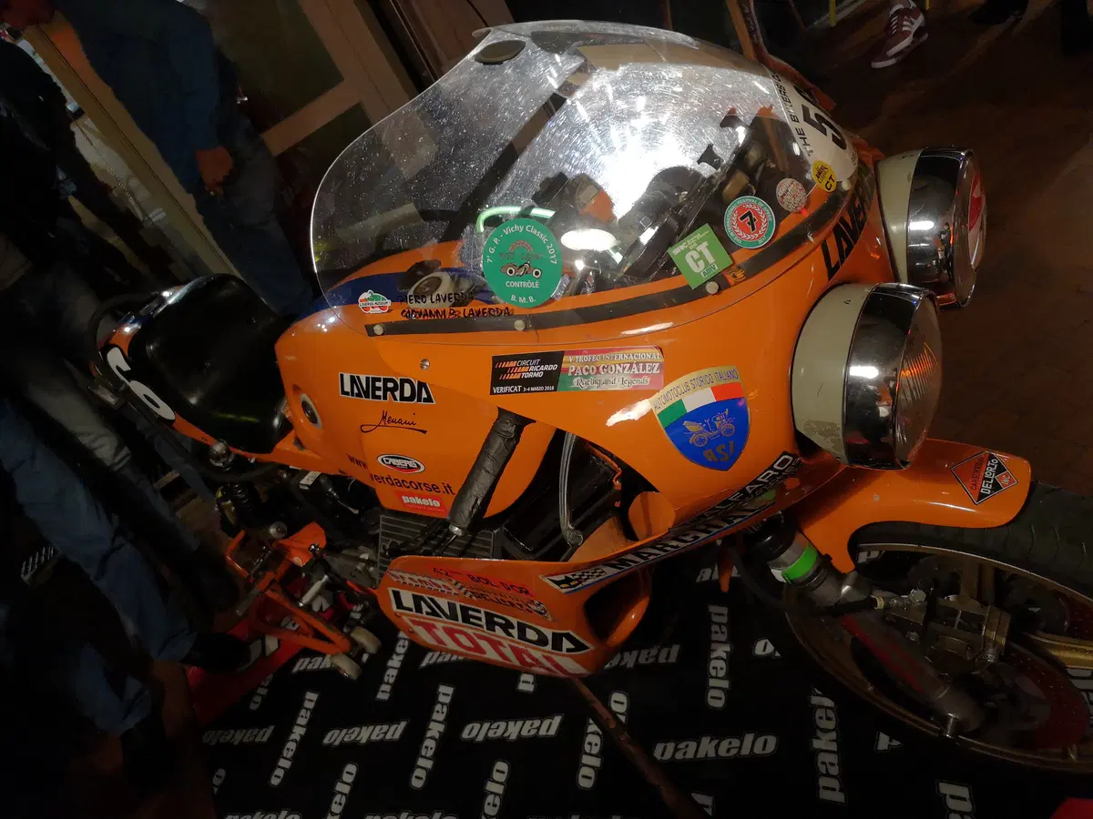 Il 6 cilindri Laverda da Special Mr. Martini (2)