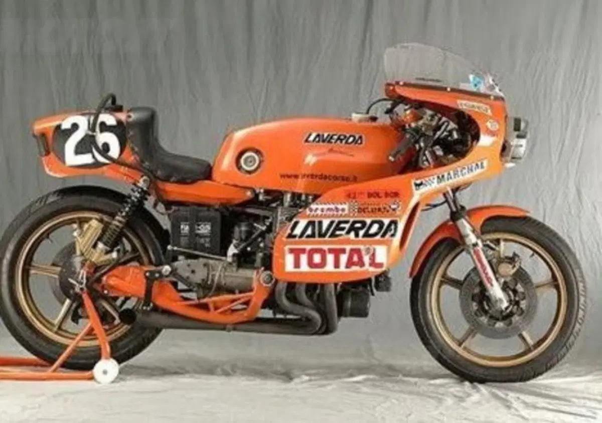 Il 6 cilindri Laverda da Special Mr. Martini (6)