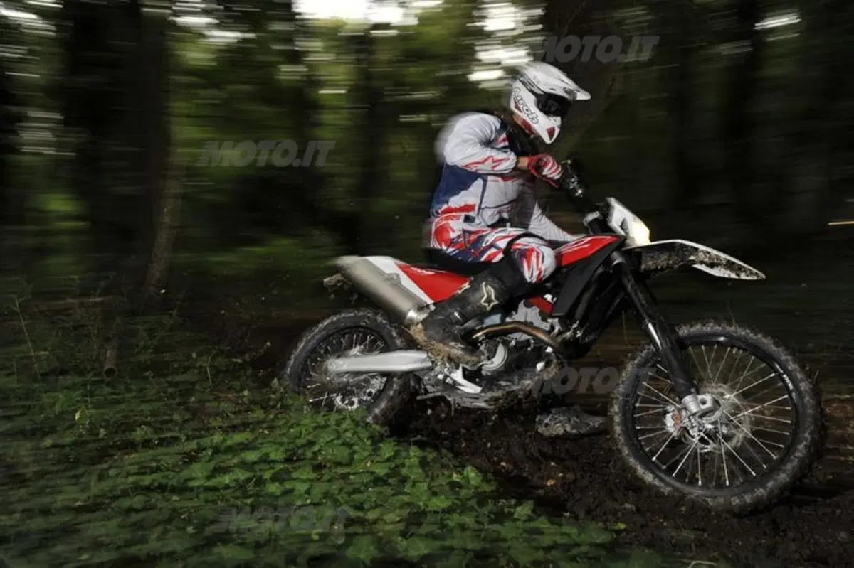 Husqvarna Gamma 2011 Cross/Enduro  (4)