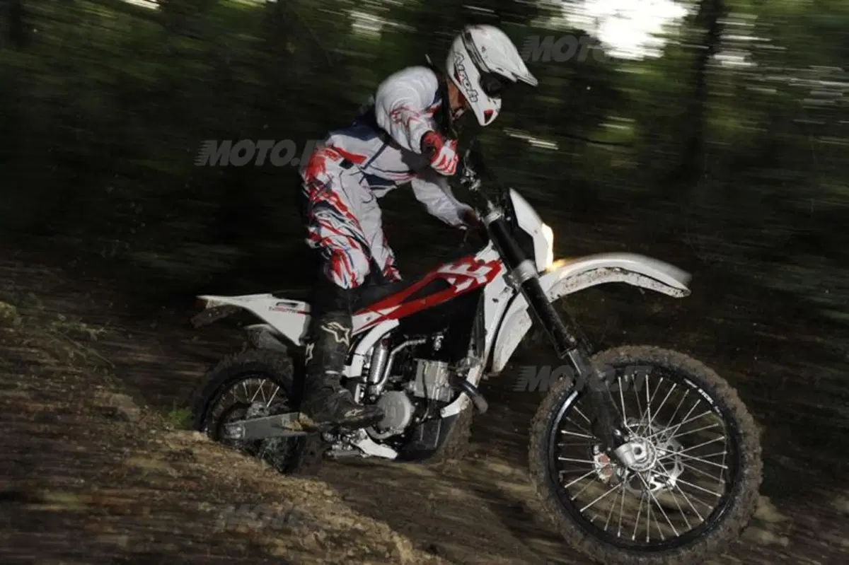 Husqvarna Gamma 2011 Cross/Enduro  (7)