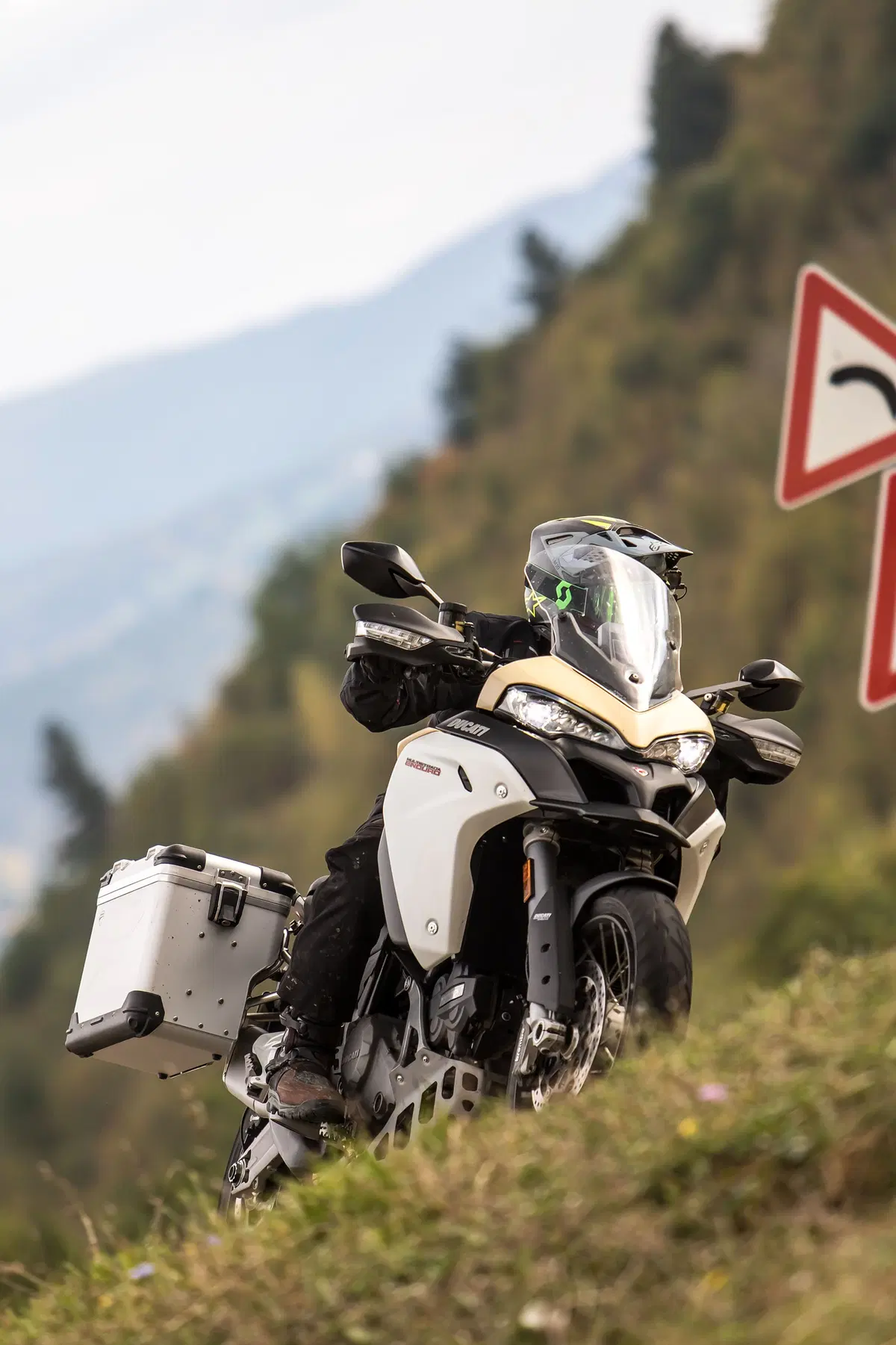 Ducati Multistrada Enduro 1260: test su strada e fuoristrada in Toscana (9)