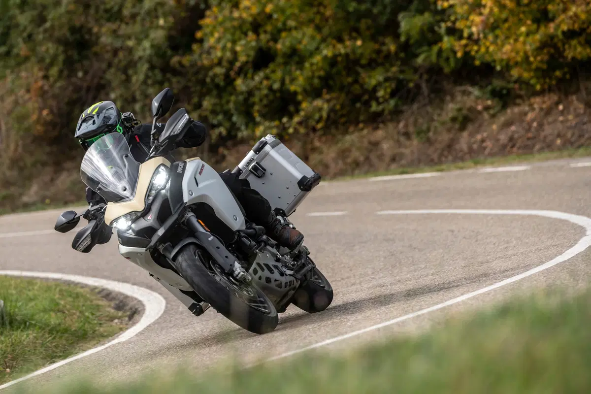 Ducati Multistrada Enduro 1260: test su strada e fuoristrada in Toscana (10)