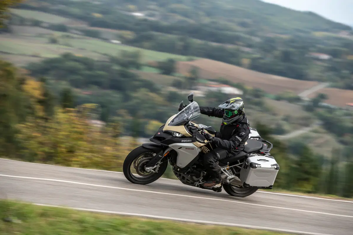 Ducati Multistrada Enduro 1260: test su strada e fuoristrada in Toscana (12)