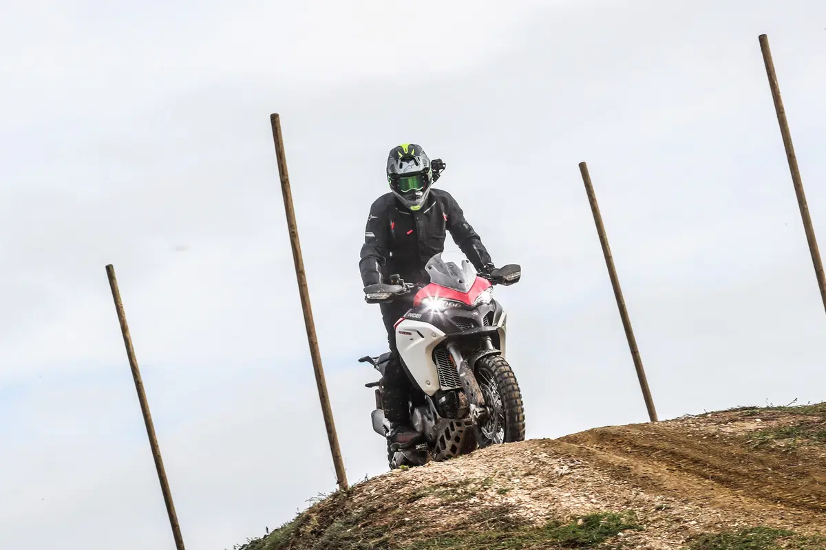 Ducati Multistrada Enduro 1260: test su strada e fuoristrada in Toscana (13)