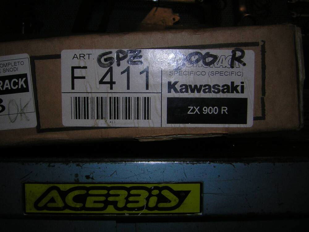 portapacchi per KAWASAKI GPZ 900r Givi