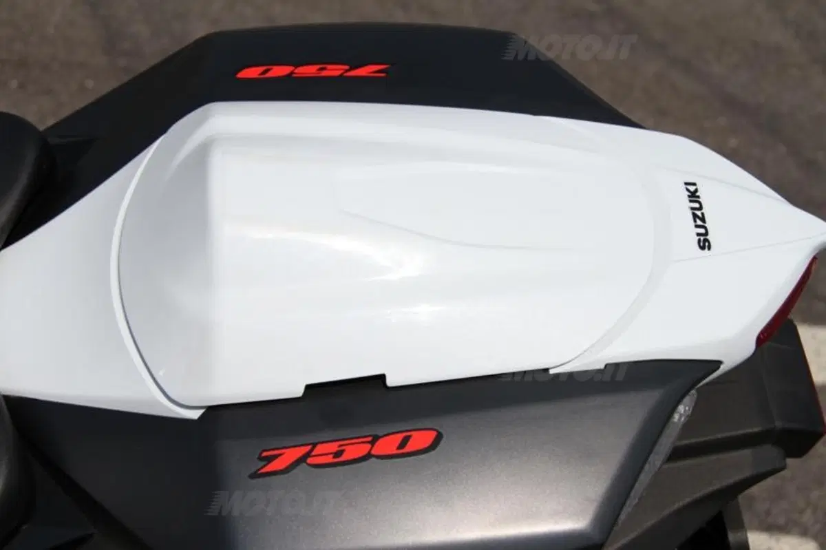 Suzuki GSX-R 750   (25)