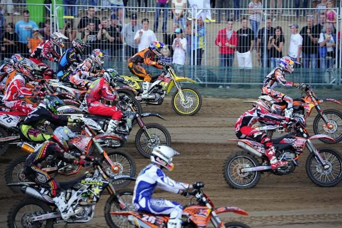 Cairoli gioca con la sabbia di Lommel (4)