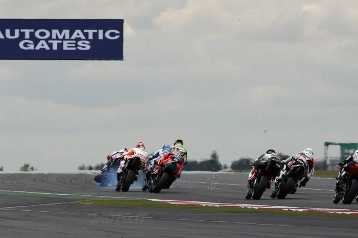 Paura a Silverstone nella gara della Supersport (2)