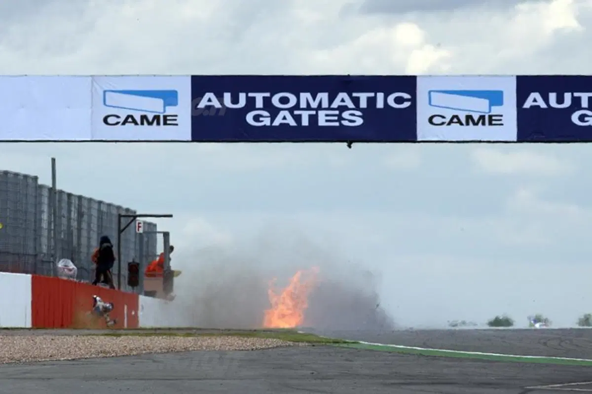 Paura a Silverstone nella gara della Supersport (11)