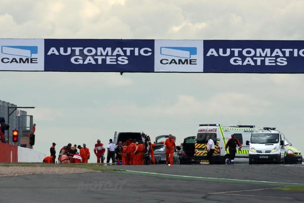 Paura a Silverstone nella gara della Supersport (13)