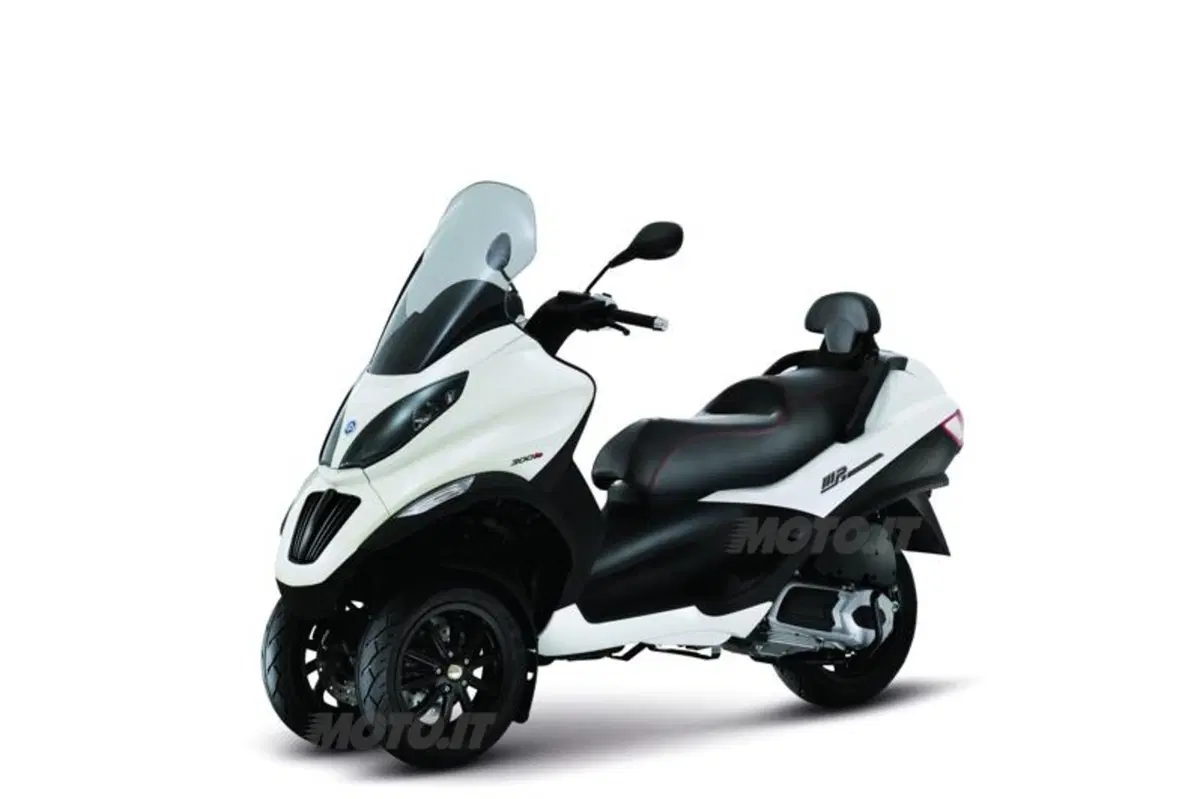 Novità per il tre ruote Piaggio. Ecco l'MP3 Sport
