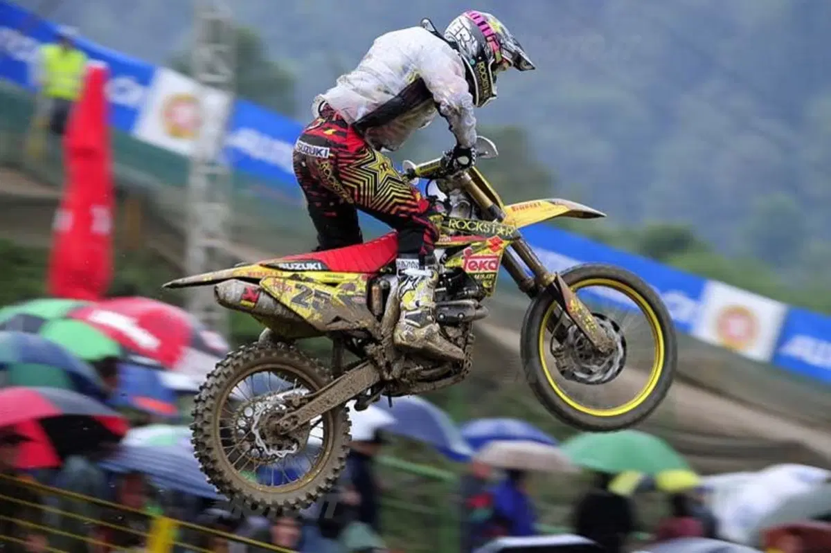 Desalle e Frossard sul fango ceco (2)