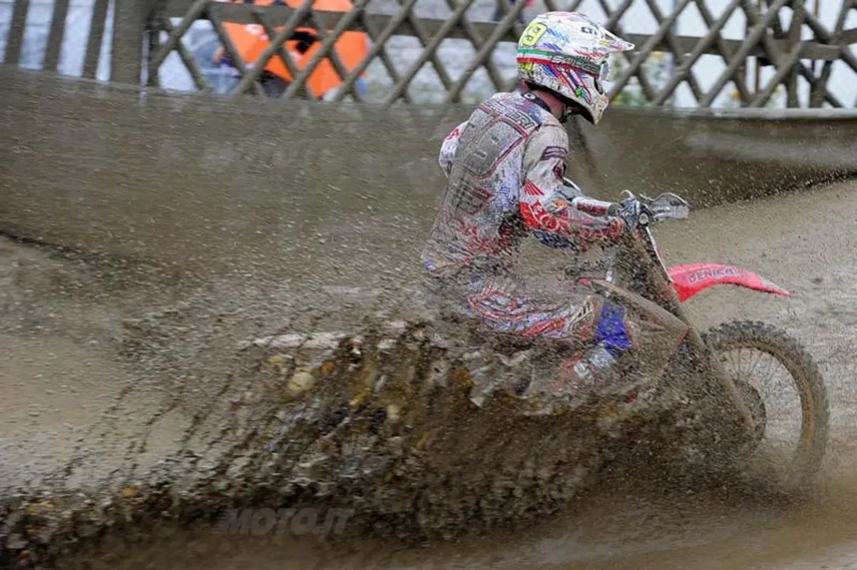 Desalle e Frossard sul fango ceco (4)