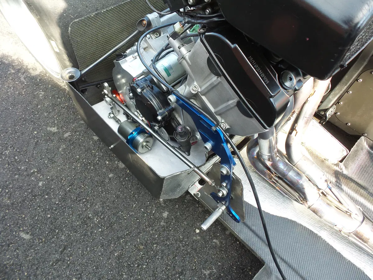Matrimonio di passione: Sidecar da corsa (8)