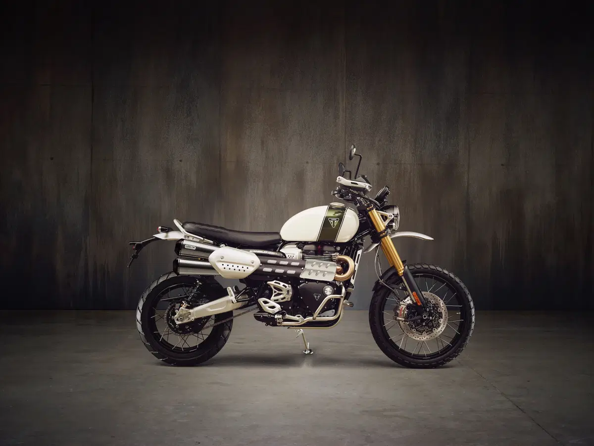 Triumph Scrambler 1200 XC e XE: foto e dati (4)