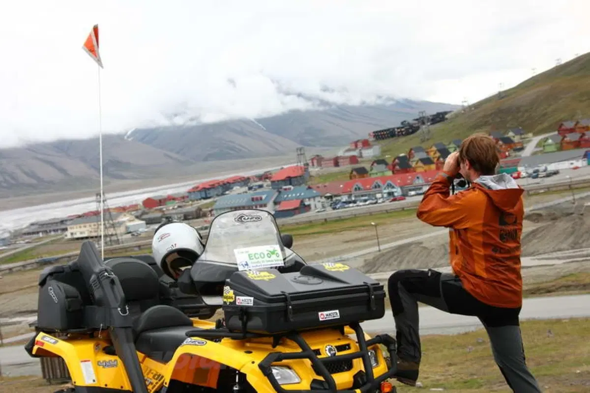 Turismo. Le Isole Svalbard e il Polo Nord (6)