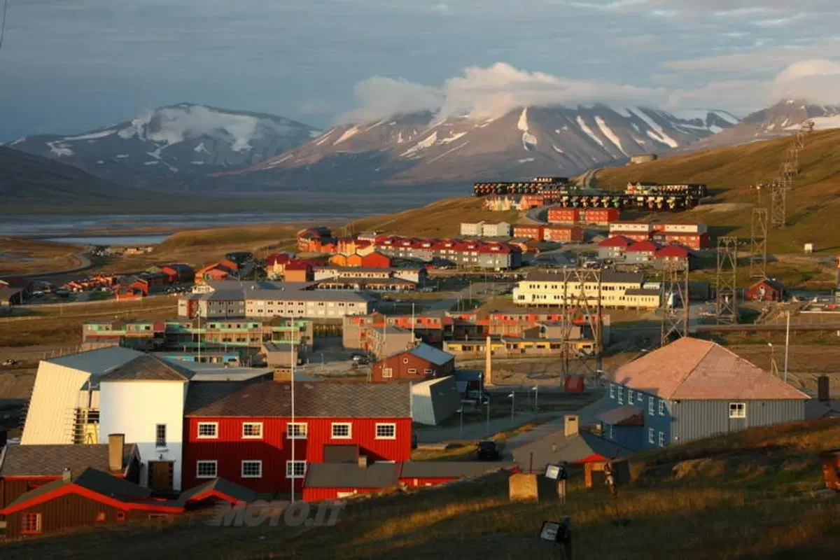 Turismo. Le Isole Svalbard e il Polo Nord (16)