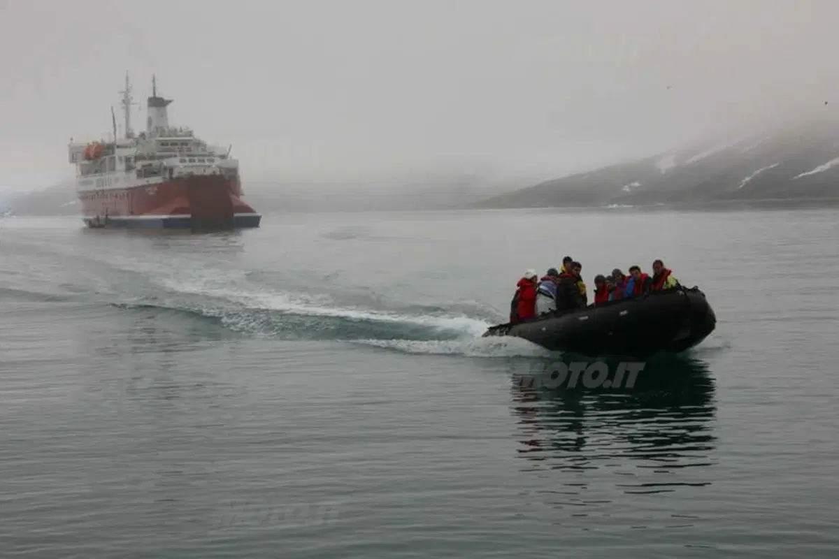 Turismo. Le Isole Svalbard e il Polo Nord (40)