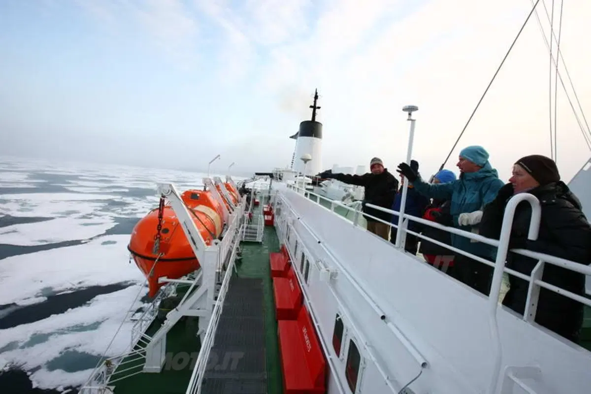 Turismo. Le Isole Svalbard e il Polo Nord (54)