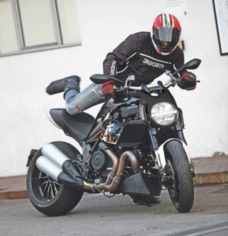 Diavel. Diavolo d&#039;una Ducati!