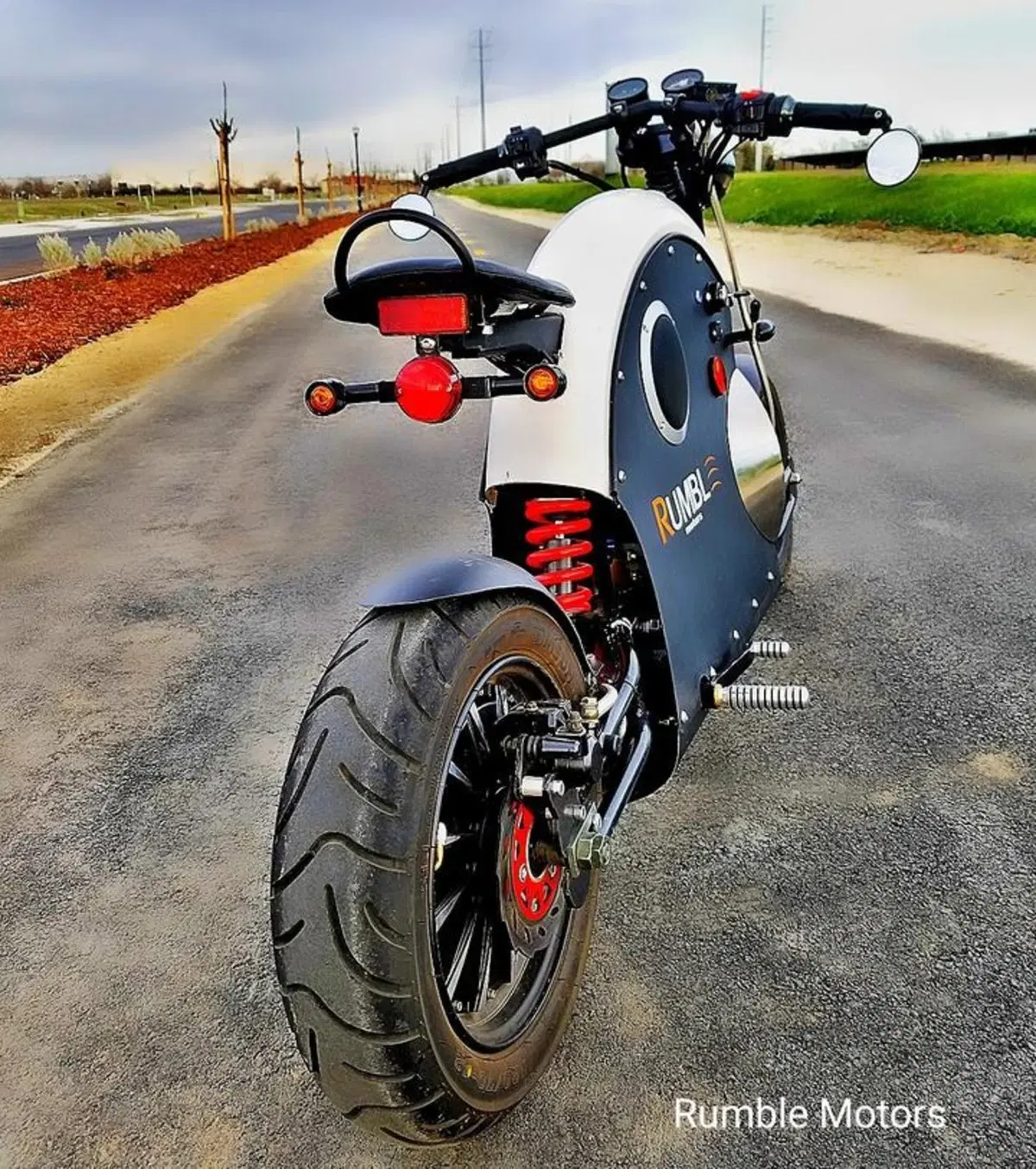 Rumble Motors. La moto elettrica col motore che ruggisce (5)
