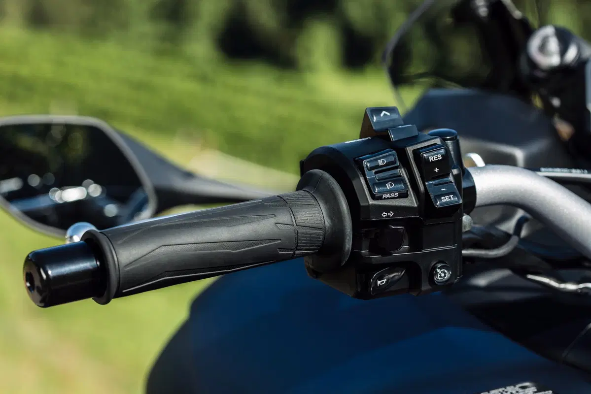 EICMA 2018: Yamaha Niken GT, foto e dati (17)