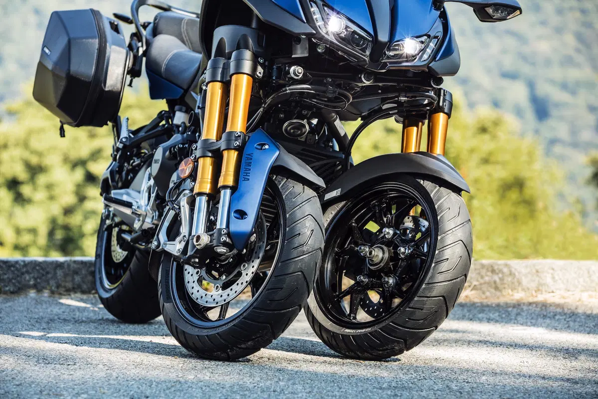 EICMA 2018: Yamaha Niken GT, foto e dati (19)