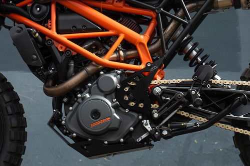 KTM 390 Duke, una special dal look post-apocalittico  (3)