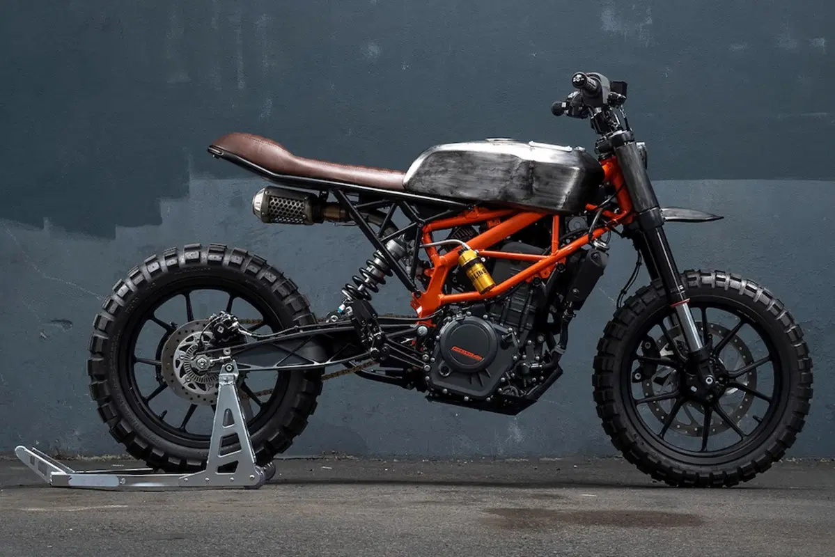KTM 390 Duke, una special dal look post-apocalittico  (2)