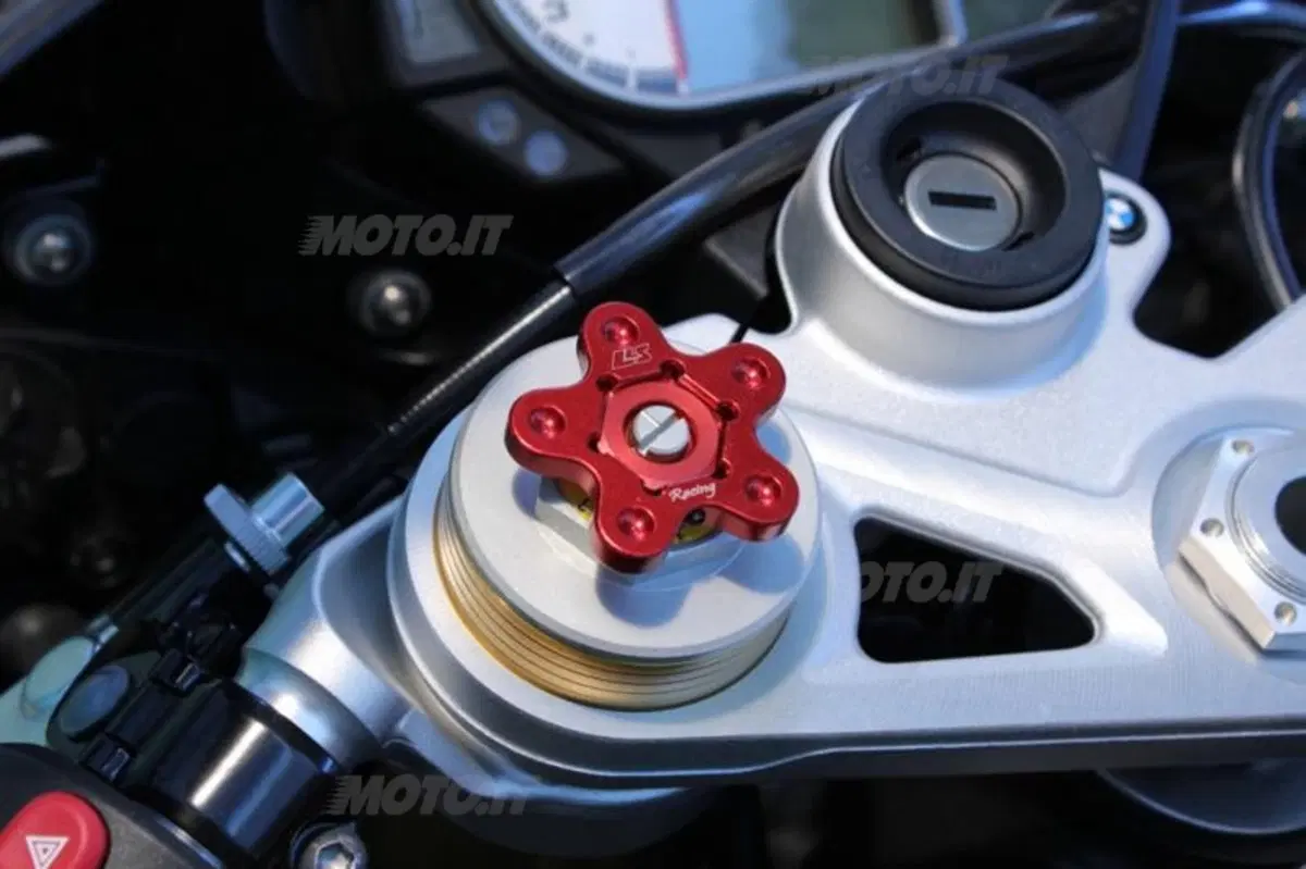 LLS Racing per la potente tedesca BMW S1000 RR (8)