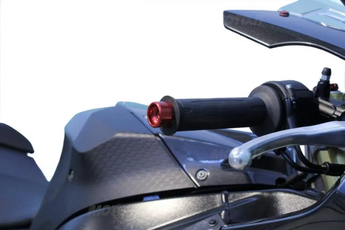 LLS Racing per la potente tedesca BMW S1000 RR (9)
