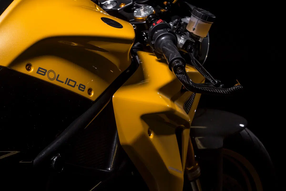 Samsung e Energica lanciano la prima "moto intelligente" con Moto.it (4)