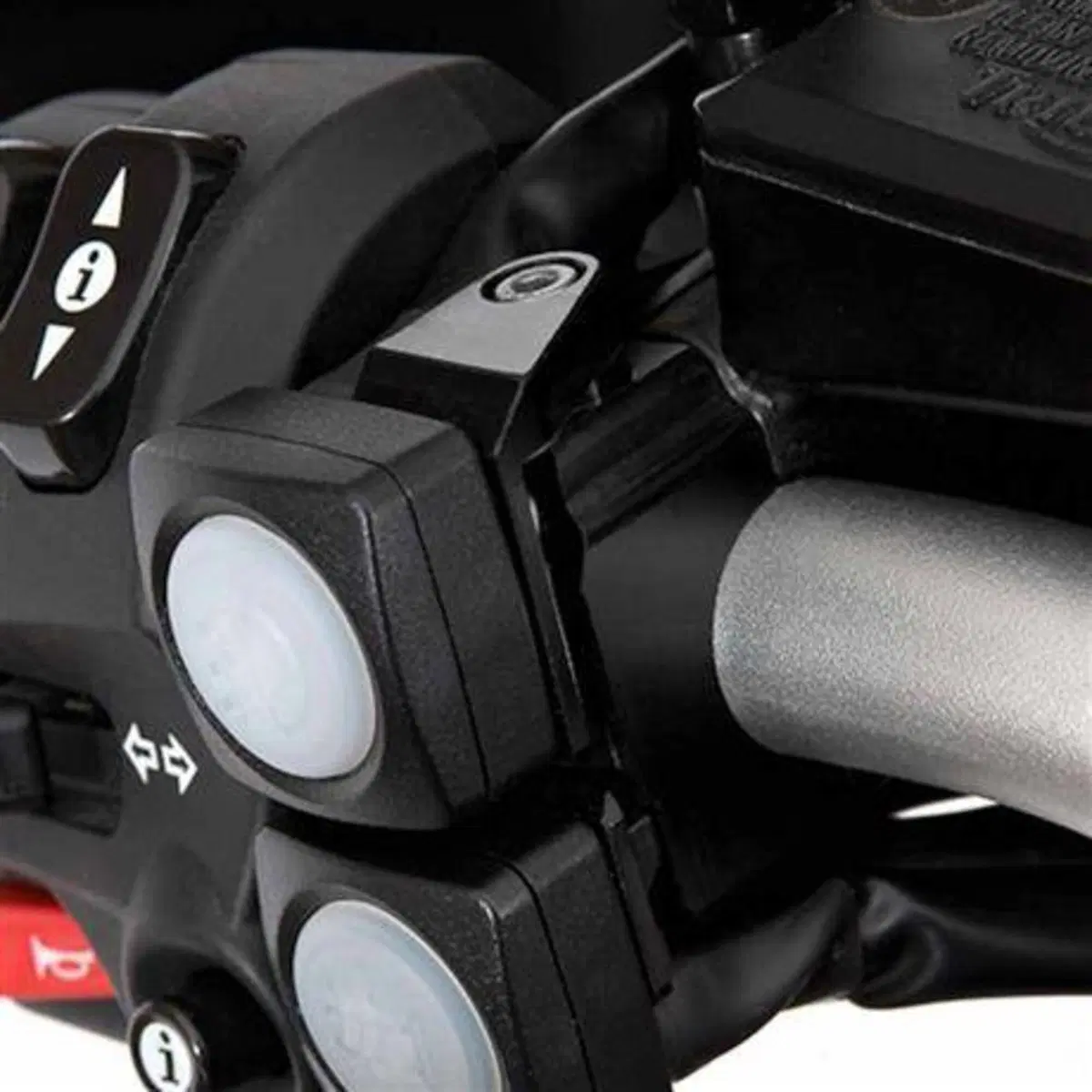 Triumph Tiger kit Supporto Comandi (2)