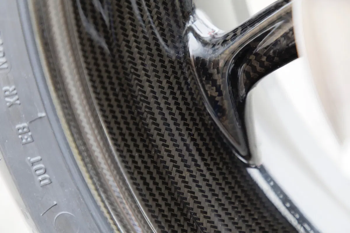 EICMA 2018: BMW S1000RR 2019, foto e dati (32)