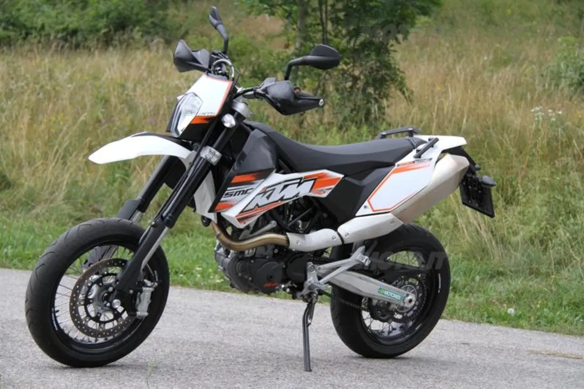 KTM 690 SMC   (10)