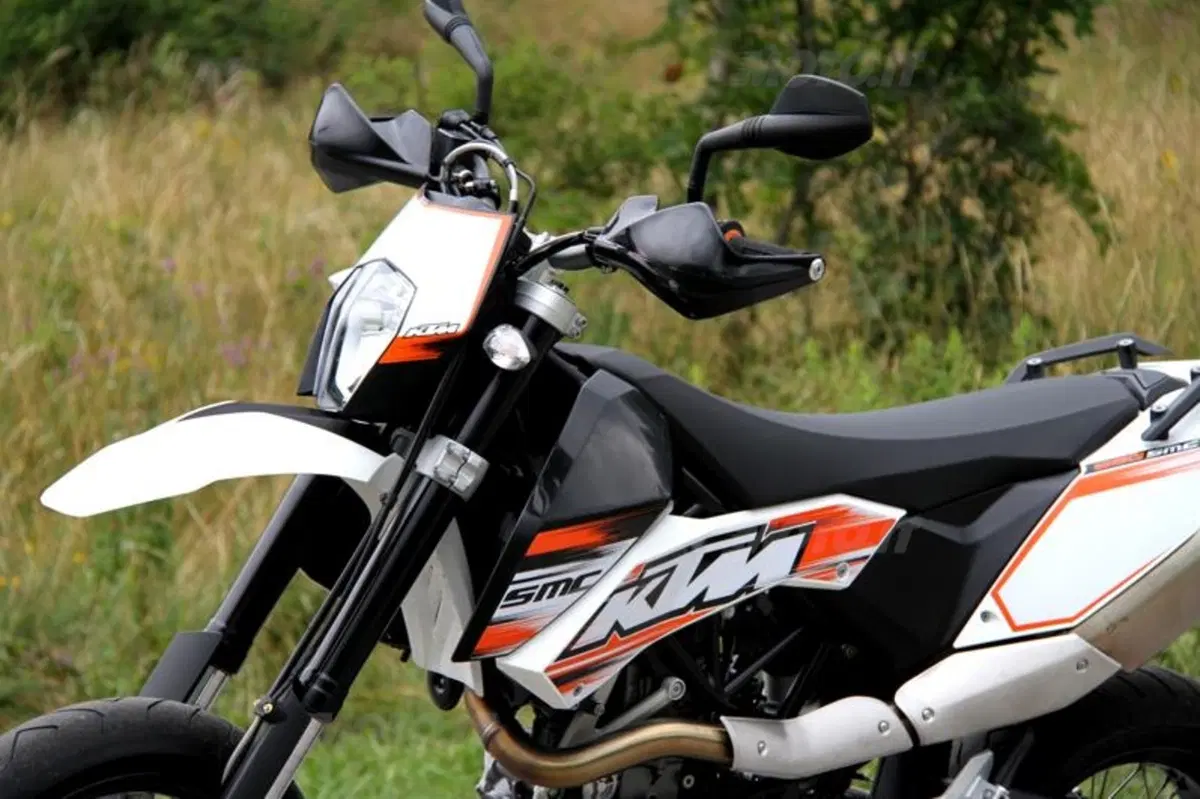 KTM 690 SMC   (11)