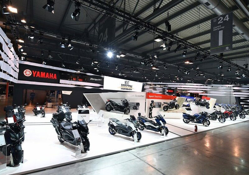 Yamaha ad EICMA 2018: non solo novit&agrave;, ma anche autografi dai piloti e test ride