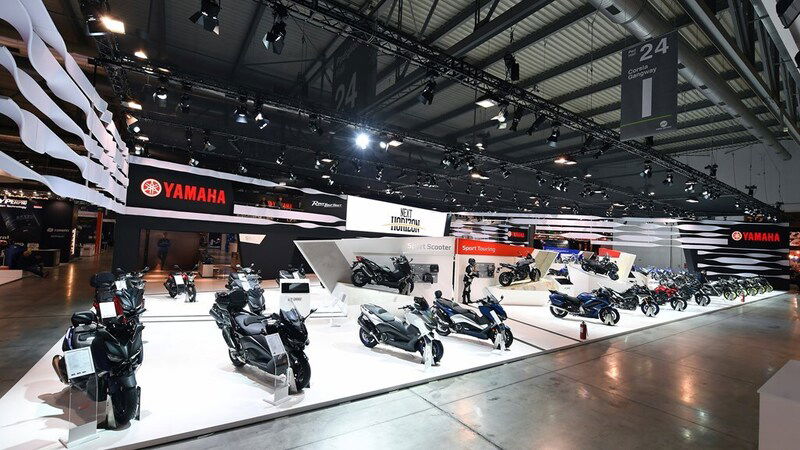 Yamaha ad EICMA 2018: non solo novit&agrave;, ma anche autografi dai piloti e test ride