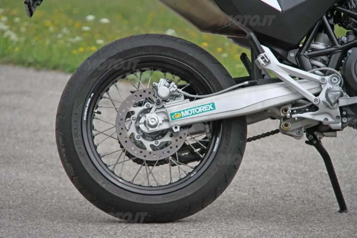KTM 690 SMC   (17)