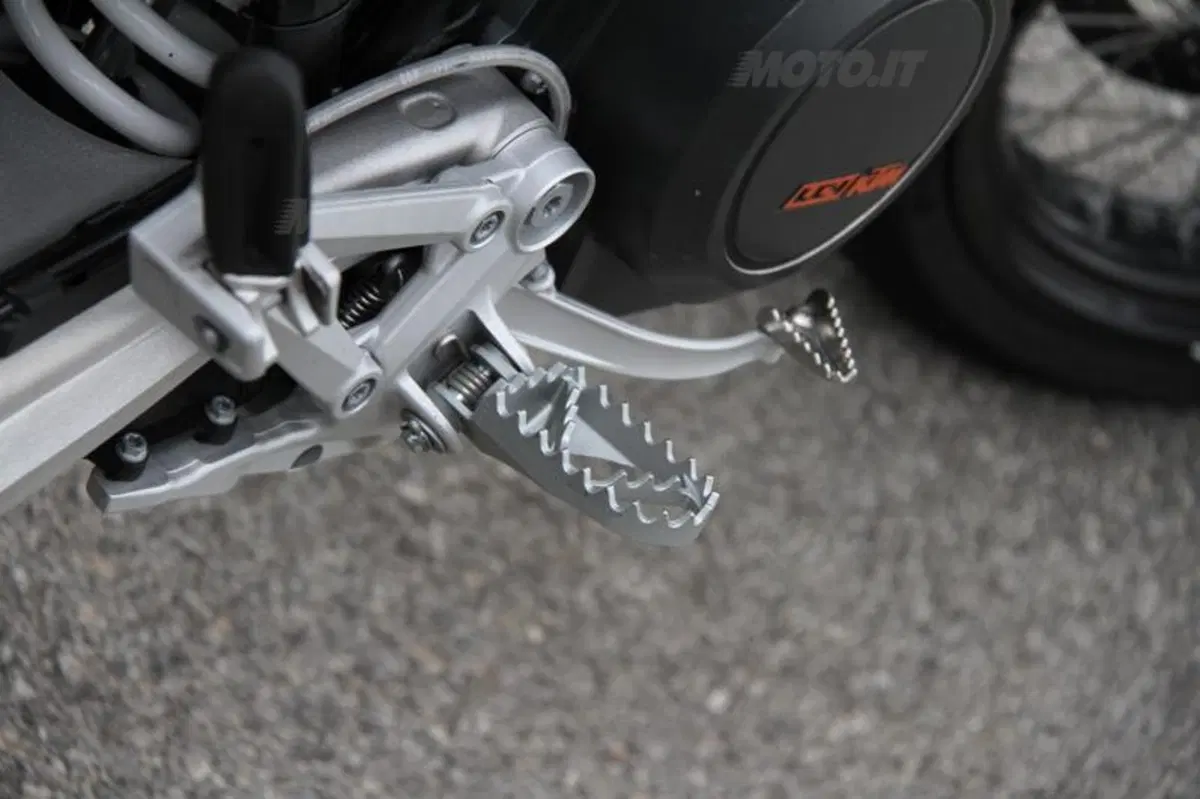 KTM 690 SMC   (18)