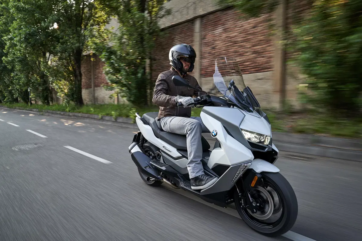 EICMA 2018: BMW C400 GT, foto e dati (11)