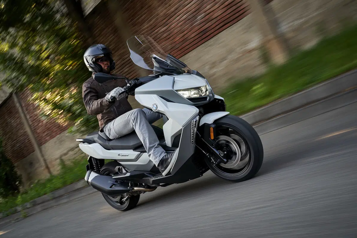 EICMA 2018: BMW C400 GT, foto e dati (23)