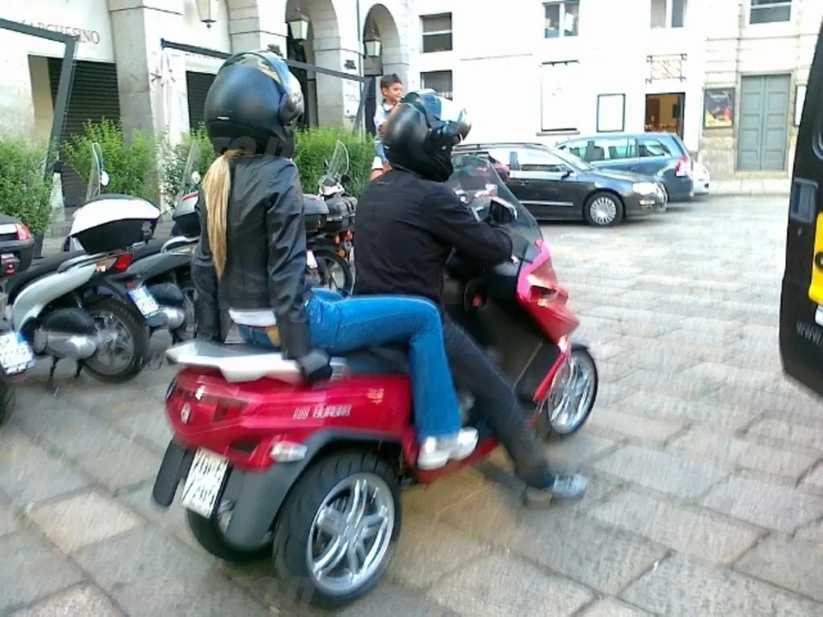 Quadro. Pieghe a 4 ruote!