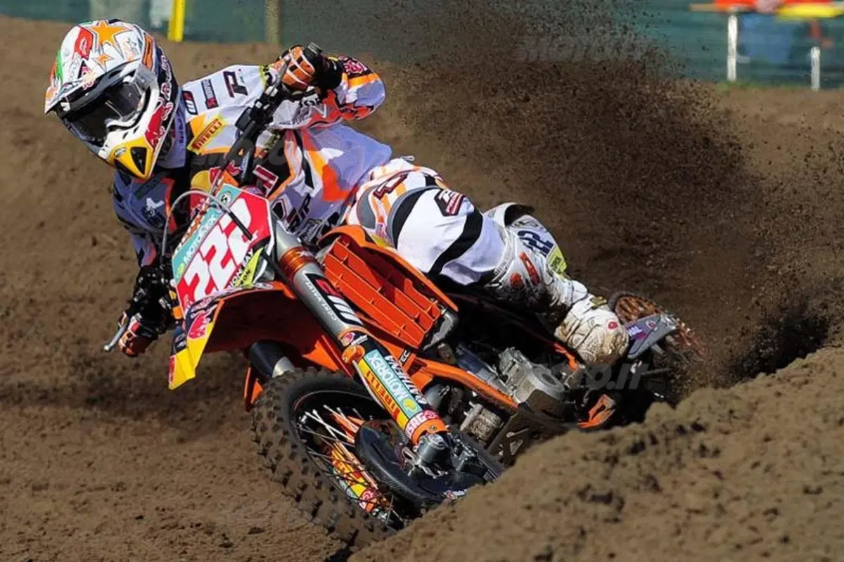 MX.  Musquin campione a Lierop. Cairoli marziano!