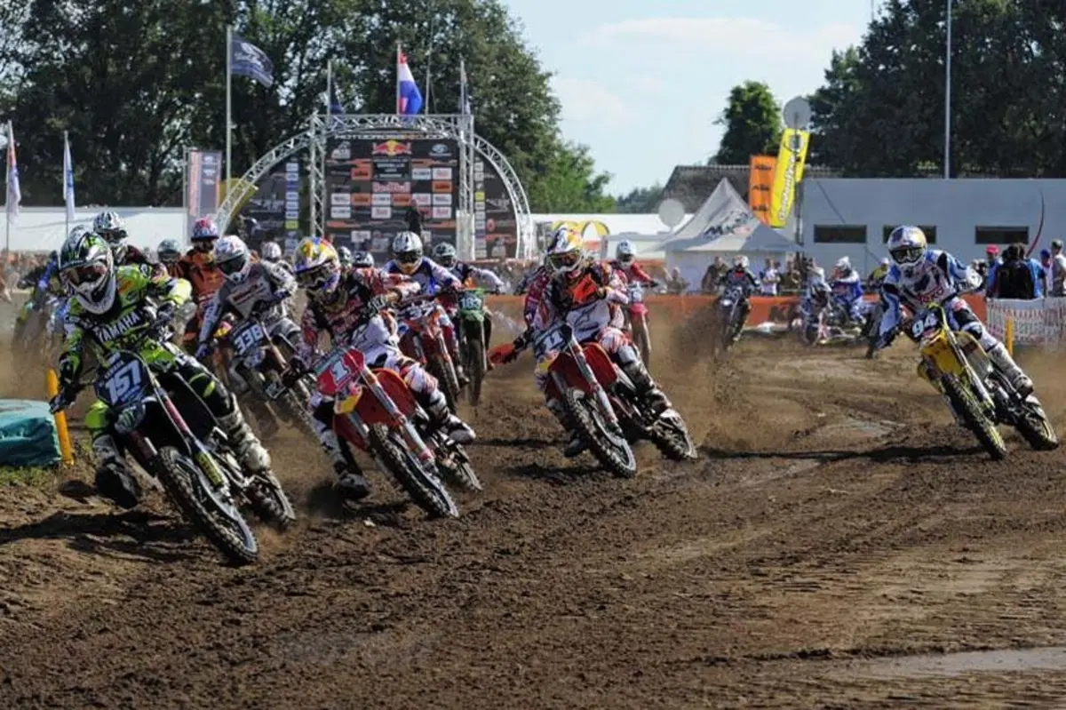 MX.  Musquin campione a Lierop. Cairoli marziano! (7)