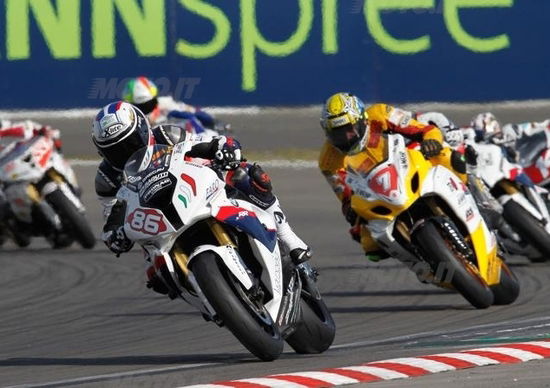 BMW conquista la FIM Cup Costruttori nella Superstock