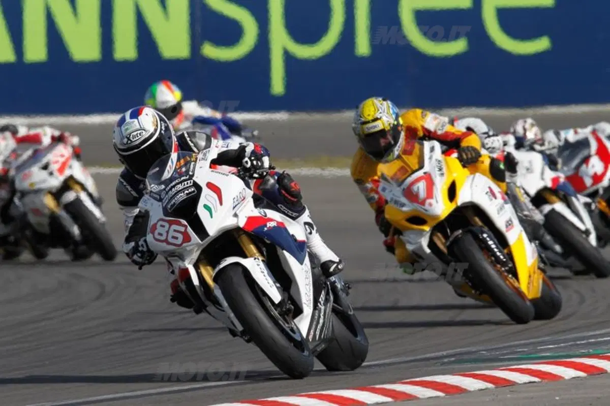 BMW conquista la FIM Cup Costruttori nella Superstock (3)