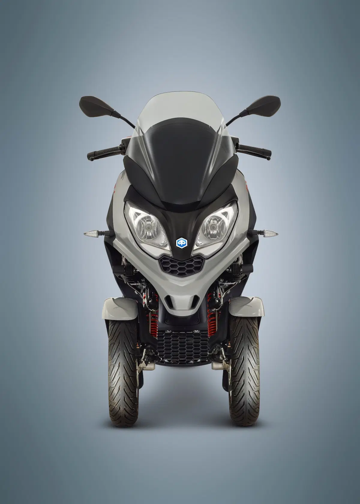 EICMA 2018: Piaggio MP3 HPE, foto e dati (4)