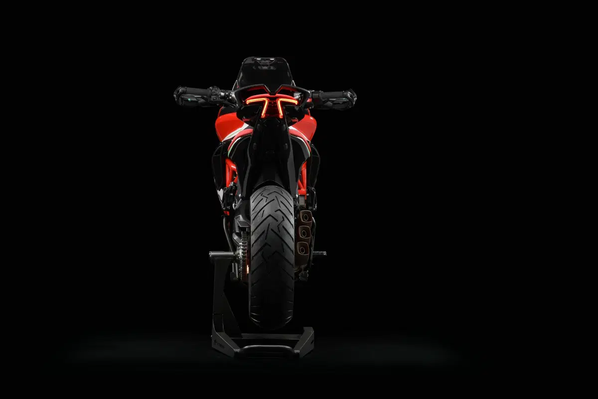 EICMA: MV Agusta svela la Gamma RC 2019 (2)